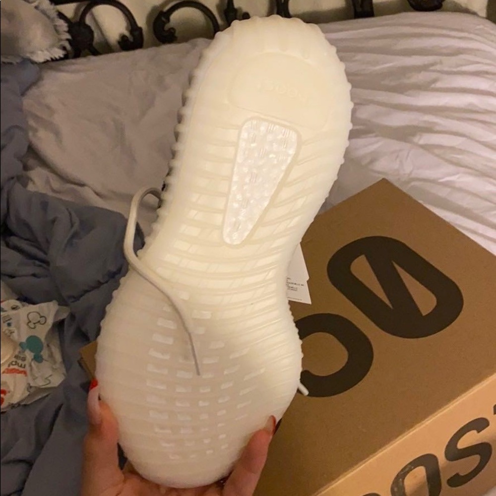 Yeezy - Picture 3 of 3